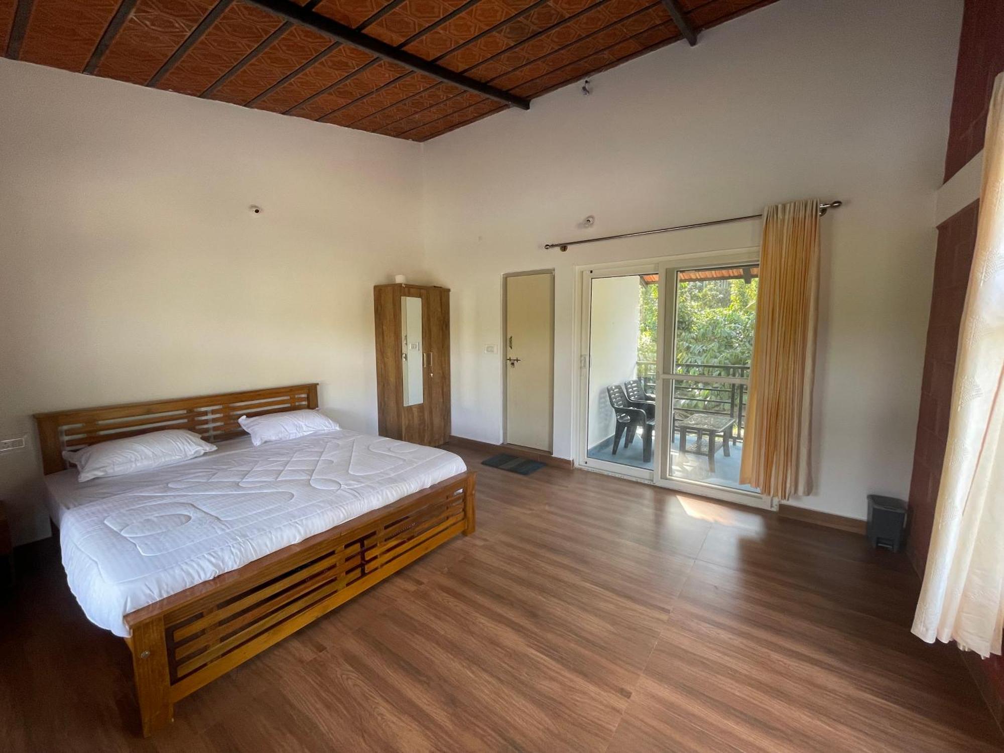 Lake Ripples - Farmstay & Camping Ponnampet Luaran gambar